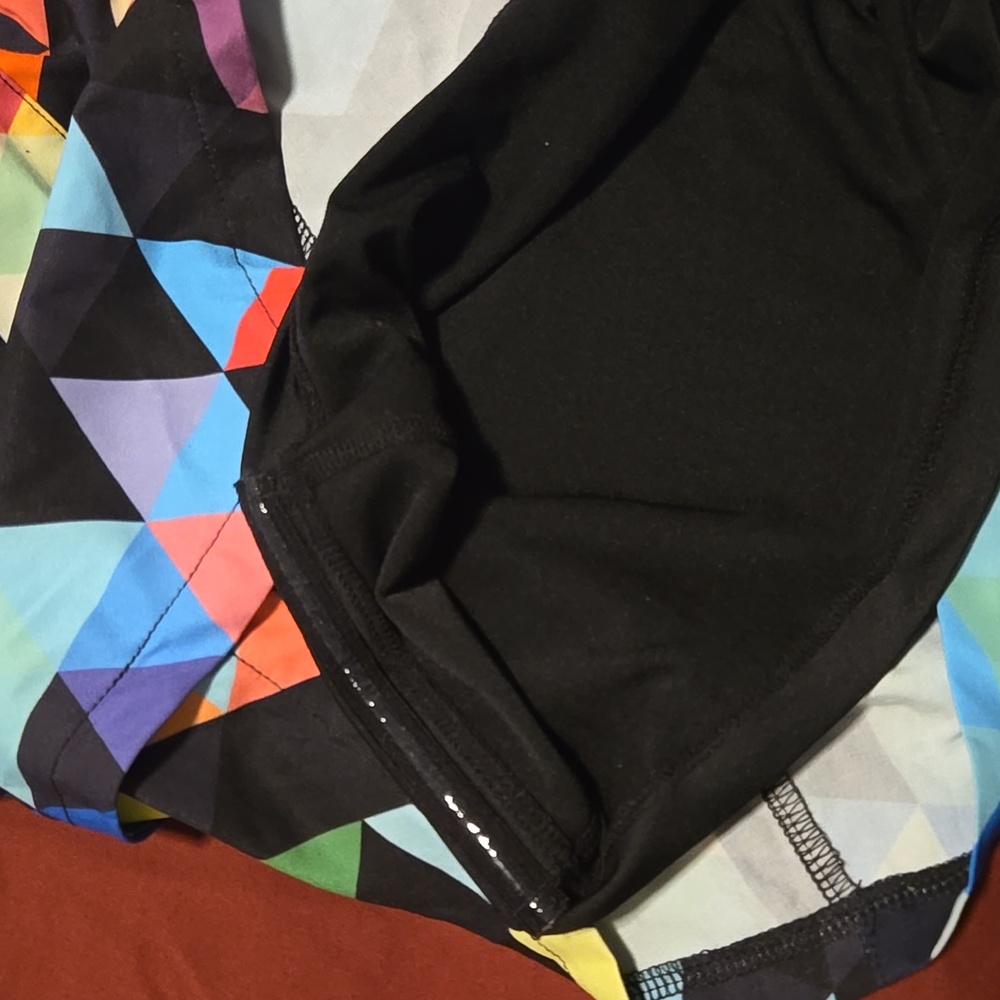 Colorful Geometric Women's Shorts - Picture 3 of 3